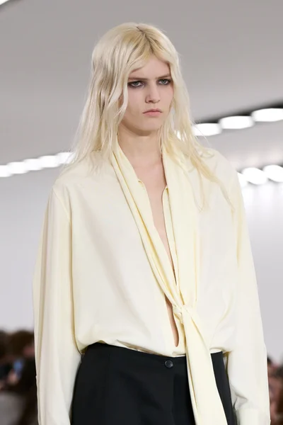 Look 47
